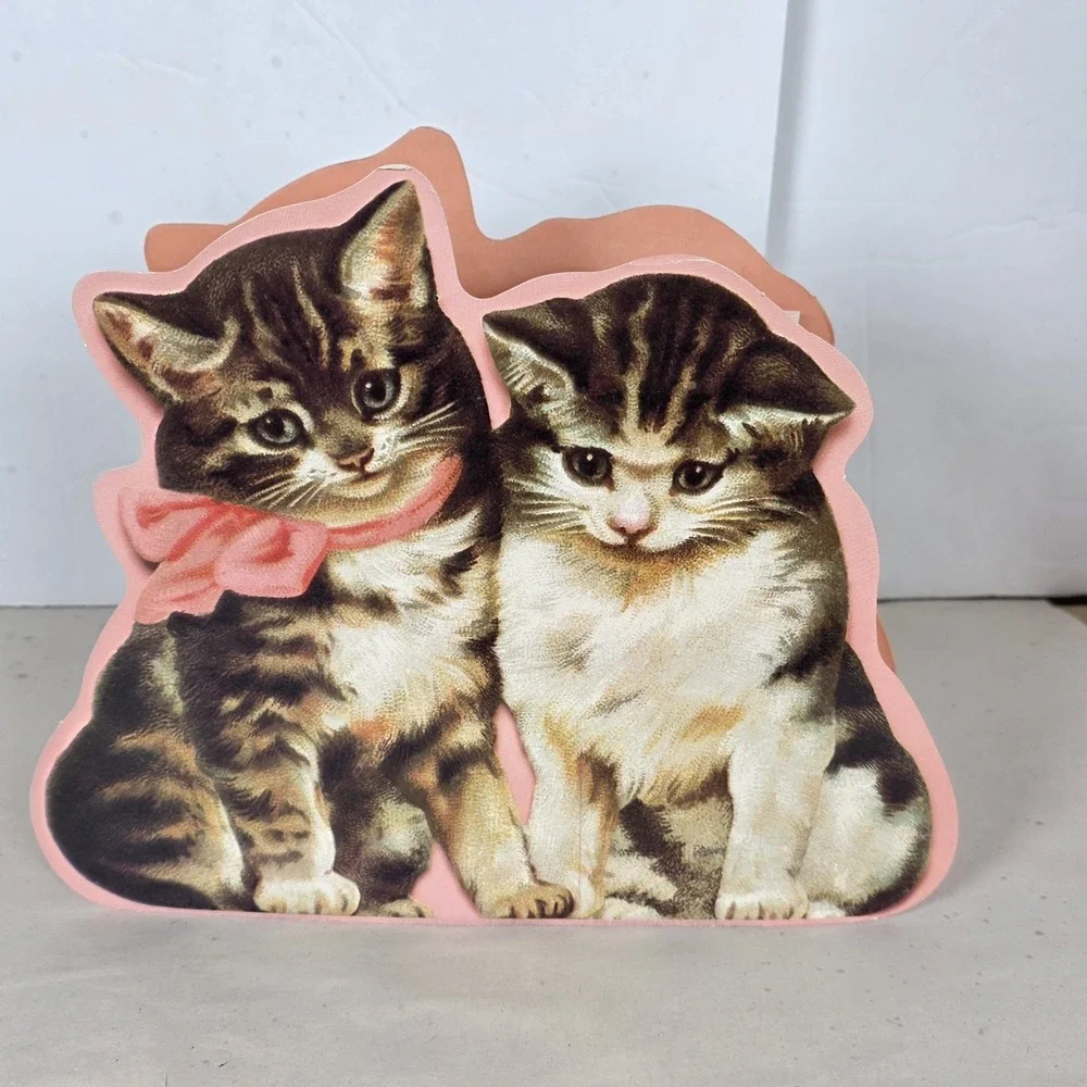 Vintage Hallmark tabby kitties‎ cat Gift Bag cute gifting realistic pink cutout